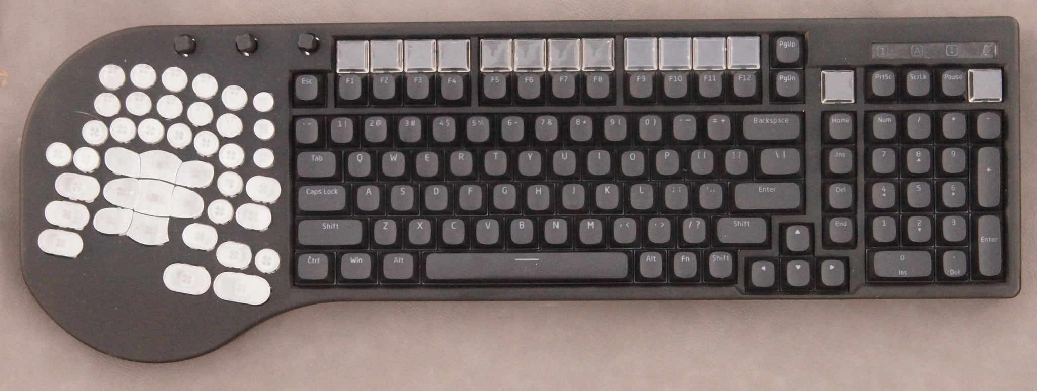 CustomMK EVO70 R2 自作キーボード EVO70 R2 - 70% Keyboard Kit with Encoder and Display – customMK